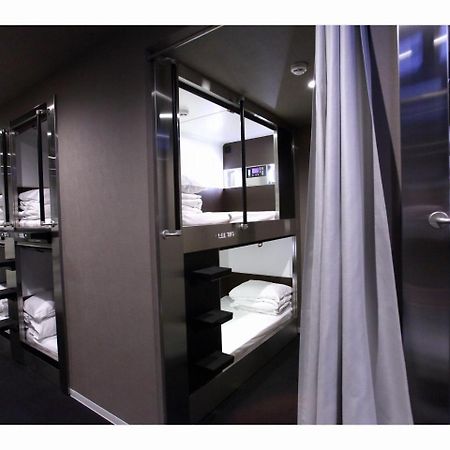 Capsule Hotel Valie Ebisucho Ōsaka Exterior foto